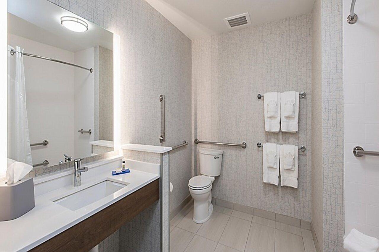 Holiday Inn Express & Suites - Phoenix North - Happy Valley By Ihg Екстериор снимка