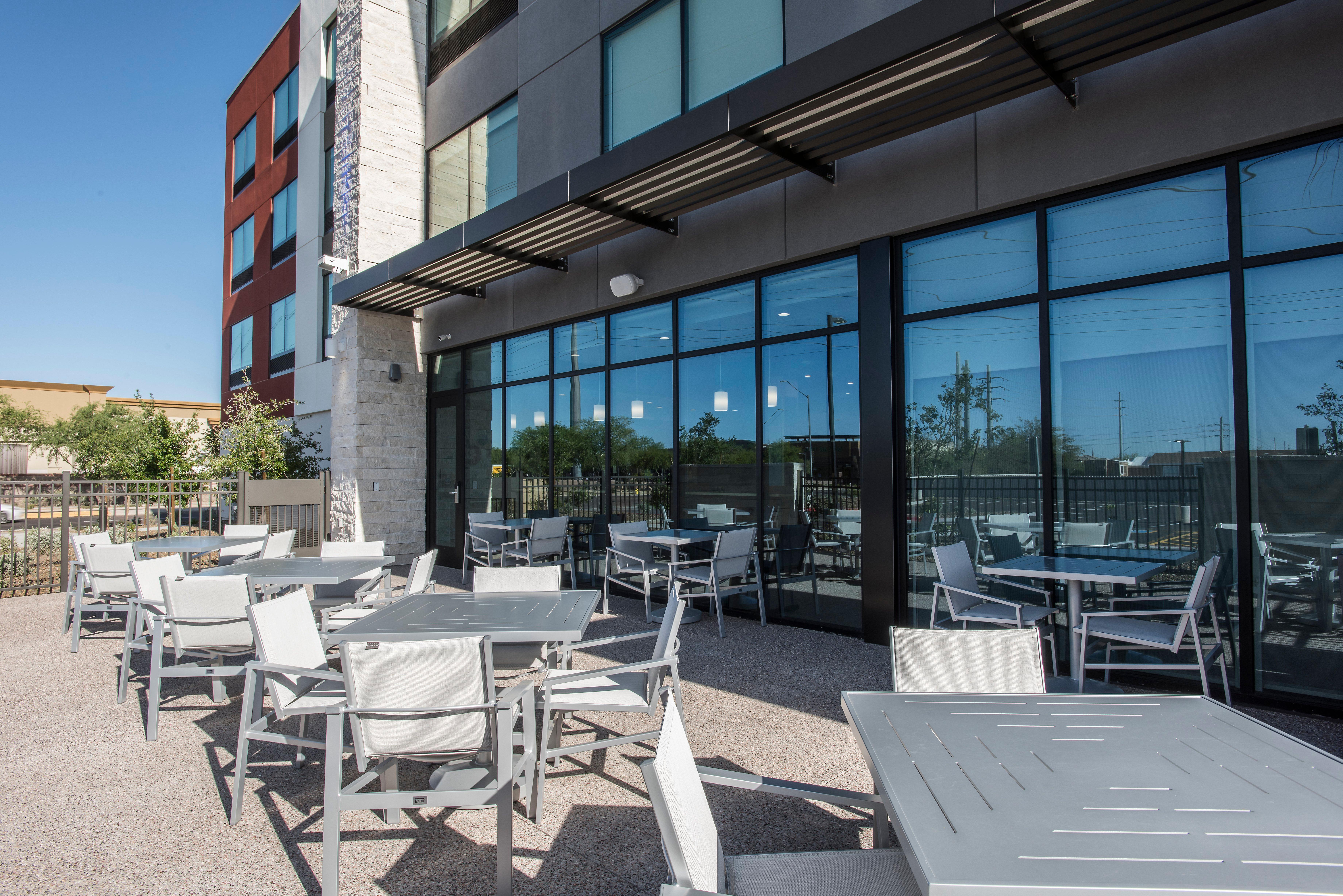 Holiday Inn Express & Suites - Phoenix North - Happy Valley By Ihg Екстериор снимка